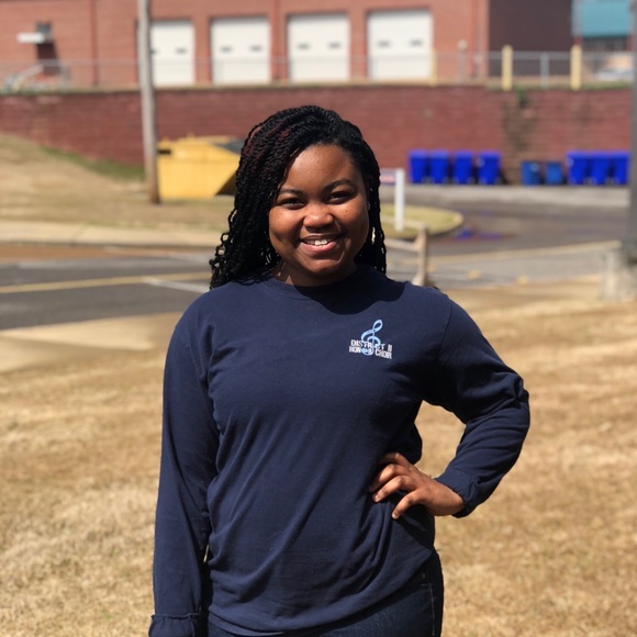Meet your Posher, Nyla - Picture 1 of 1